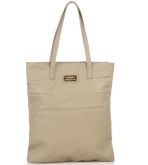 Bolsa de Ombro, com Plaqueta da Marca Poquet, em Material Ou